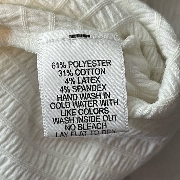 Gibson Look White Asymmetrical Cold Shoulder Smocked Short Sleeve Top NWT Medium - Picture 7 of 8